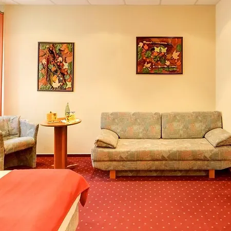 Hotell Restaurant Zum Werdersee 3*