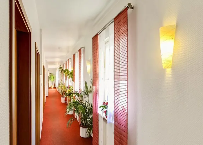 Отель Restaurant Zum Werdersee